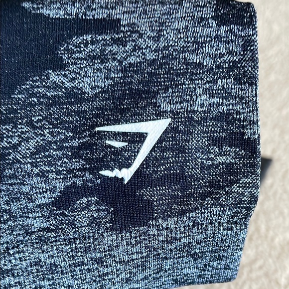Nwot Gymshark camo leggings - Picture 8 of 8